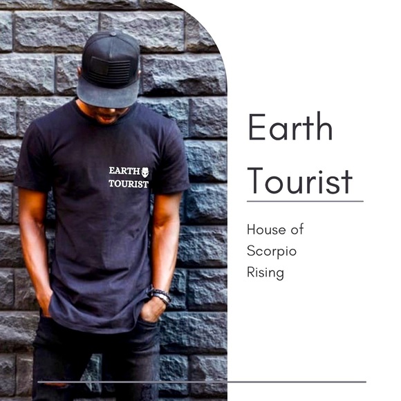 Earth Tourist tshirt white or black - Picture 2 of 7